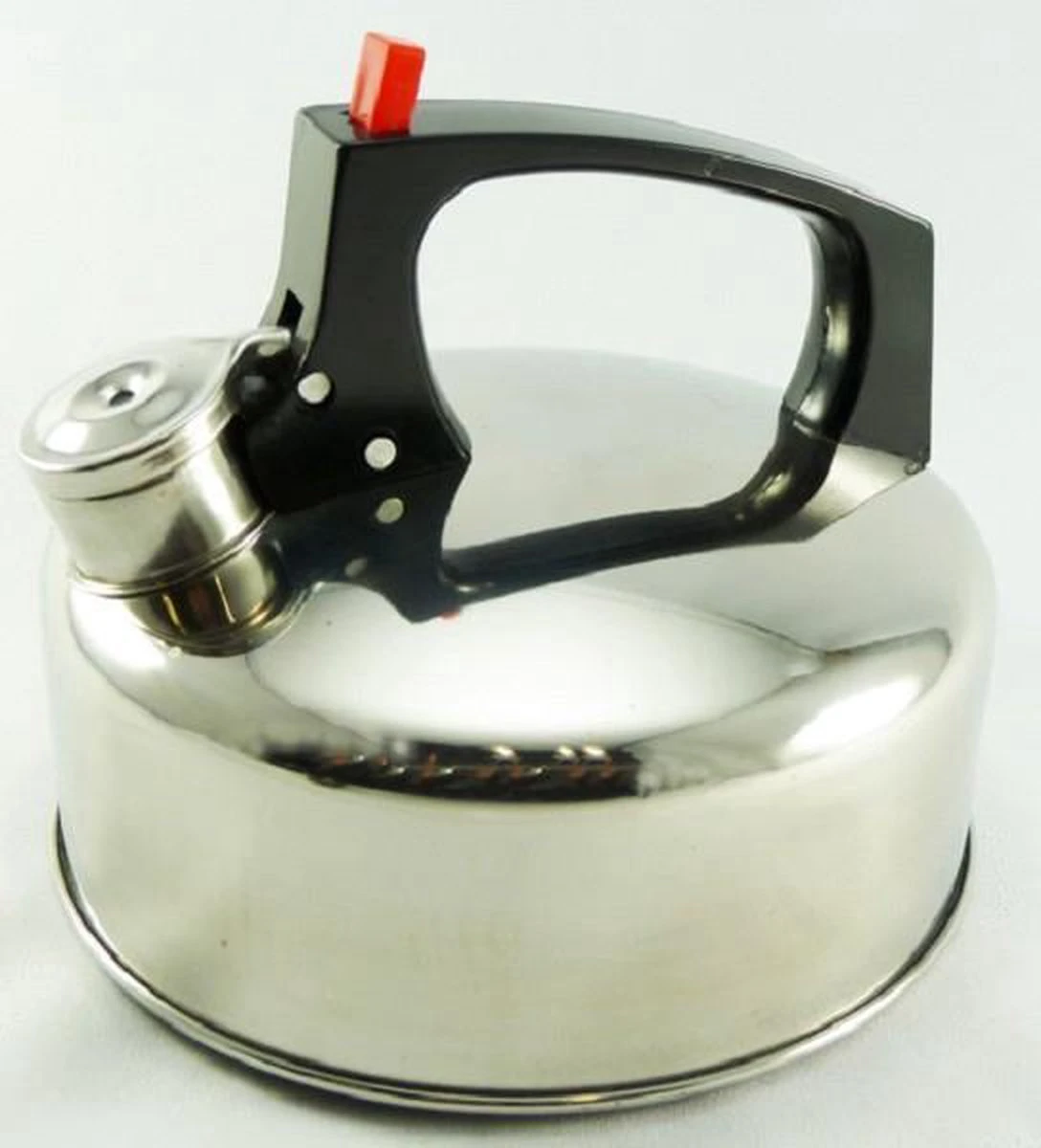 Fluitketel RVS 2 Ltr Met Rode Knop. Alle Warmte Bronnen. 2 Fluitketel RVS 2 Ltr Met Rode Knop. Alle Warmte Bronnen. - Afbeelding 2