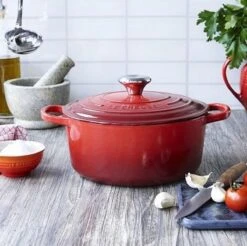 Le Creuset Signature Braadpan - 4,2 L - 24 Cm - Kersenrood 16 Le Creuset Signature Braadpan - 4,2 L - 24 Cm - Kersenrood -Kookwereld Winkel 1200x1197 13