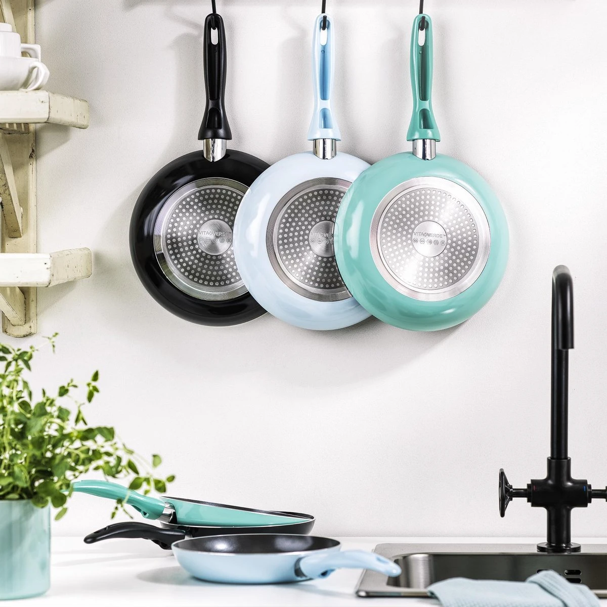 VitaVerde Expert Koekenpannenset Ø 24cm + Ø 28cm - Lichtblauw - Inductie - PFAS-vrij 6 VitaVerde Expert Koekenpannenset Ø 24cm + Ø 28cm - Lichtblauw - Inductie - PFAS-vrij - Afbeelding 6