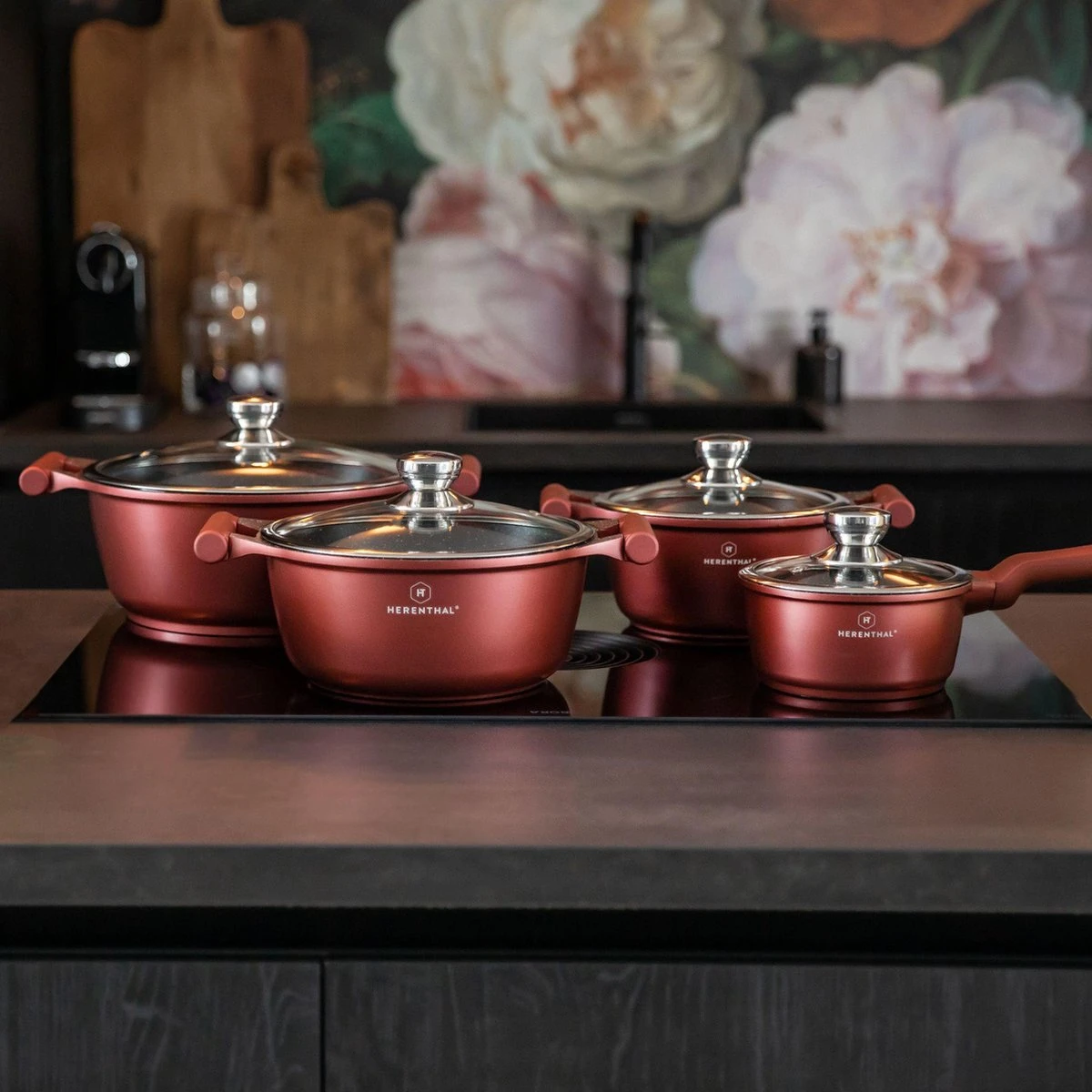 Herenthal Pannenset Inductie - Luxe 10-delige Koekenpan Inductie - Voor Alle Warmtebronnen - Pannen Met Glazen Deksels En Koudgrepen - Burgundy 8 Herenthal Pannenset Inductie - Luxe 10-delige Koekenpan Inductie - Voor Alle Warmtebronnen - Pannen Met Glazen Deksels En Koudgrepen - Burgundy - Afbeelding 8