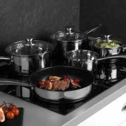Russell Hobbs Pannenset - Vaatwasserbestendig - 5-delige Set - Alle Warmtebronnen Ook Inductie - Steelpannen Met Deksel En Schenktuit 5 Russell Hobbs Pannenset - Vaatwasserbestendig - 5-delige Set - Alle Warmtebronnen Ook Inductie - Steelpannen Met Deksel En Schenktuit -Kookwereld Winkel 1200x1200 558