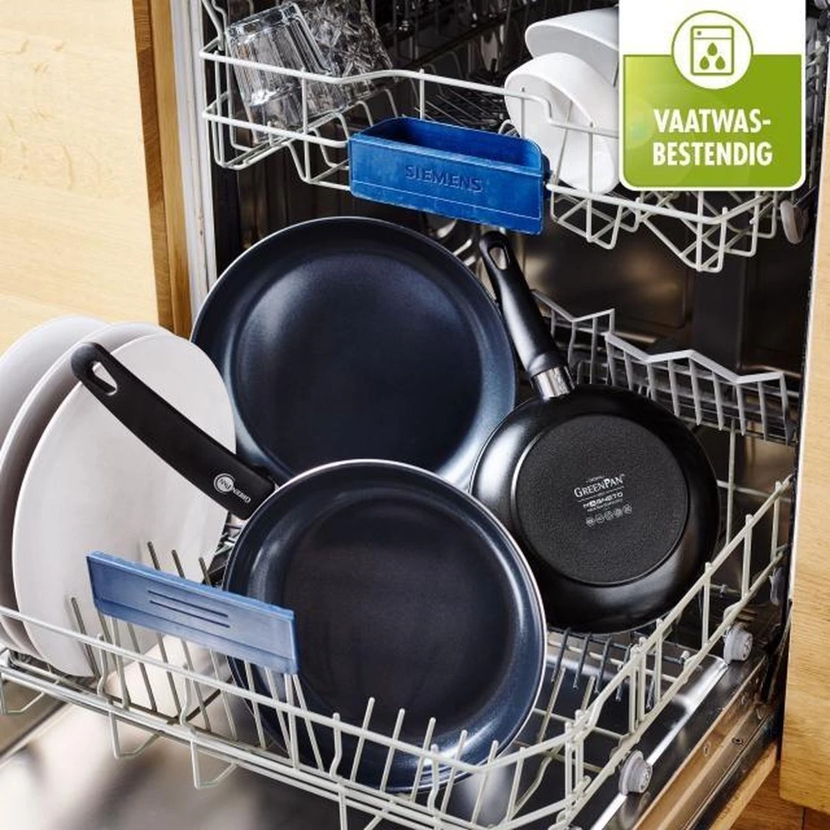 GreenPan Cambridge Hapjespan Met Deksel 24cm - Zwart - Inductie - PFAS-vrij 3 GreenPan Cambridge Hapjespan Met Deksel 24cm - Zwart - Inductie - PFAS-vrij - Afbeelding 3