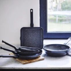 BK Universe Grillpan 26x26 Cm - Inductie - Anti-aanbak - PFAS-vrij 7 BK Universe Grillpan 26x26 Cm - Inductie - Anti-aanbak - PFAS-vrij -Kookwereld Winkel 1200x1200 727