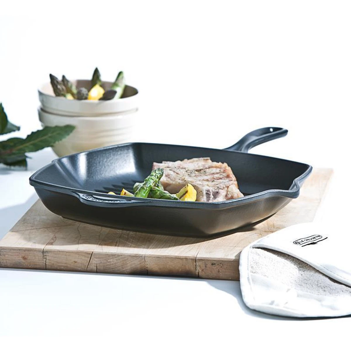 Le Creuset Gietijzeren Vierkante Grillpan - 26cm - Mat Zwart 3 Le Creuset Gietijzeren Vierkante Grillpan - 26cm - Mat Zwart - Afbeelding 3