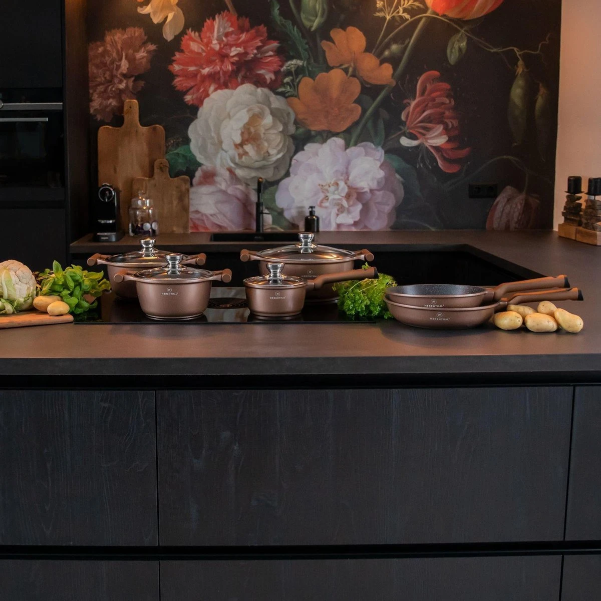 Herenthal Inductie Pannenset- Luxe 10-delige Koekenpannenset - Voor Alle Warmtebronnen - Met Glazen Deksels - Koper 10 Herenthal Inductie Pannenset- Luxe 10-delige Koekenpannenset - Voor Alle Warmtebronnen - Met Glazen Deksels - Koper - Afbeelding 10