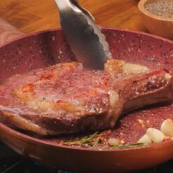 Livington Copper & Stone Pan - 24cm Koekenpan- Anti-aanbaklaag En Krasbestendig - Graniet Look - Binnenste Steenlaag Voor Perfecte Warmteverdeling - Geschikt Voor Ceran, Gas, Elektrisch, Inductie -Kookwereld Winkel 1200x1200 907