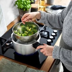 Springlane Roestvrijstalen Snelkookpan - Inductie - Pressure Cooker - 6,0 L Met Stoommand 16 Springlane Roestvrijstalen Snelkookpan - Inductie - Pressure Cooker - 6,0 L Met Stoommand -Kookwereld Winkel 1200x1200 976