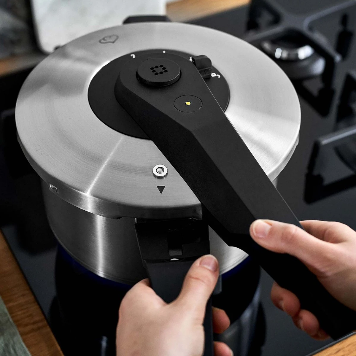 Springlane Roestvrijstalen Snelkookpan - Inductie - Pressure Cooker - 6,0 L Met Stoommand 9 Springlane Roestvrijstalen Snelkookpan - Inductie - Pressure Cooker - 6,0 L Met Stoommand - Afbeelding 9