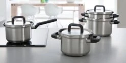BK Flow Cool Pannenset - 4-delig – RVS Deksels - Veilig Afgietsysteem - Geschikt Voor Alle Warmtebronnen 33 BK Flow Cool Pannenset - 4-delig – RVS Deksels - Veilig Afgietsysteem - Geschikt Voor Alle Warmtebronnen -Kookwereld Winkel 1200x600