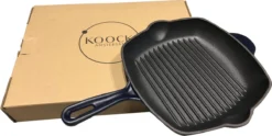 Koock Amsterdam® Grillpan - Geëmailleerd Gietijzer - Geschikt Voor Alle Warmtebronnen - Mat Blauw 7 Koock Amsterdam® Grillpan - Geëmailleerd Gietijzer - Geschikt Voor Alle Warmtebronnen - Mat Blauw -Kookwereld Winkel 1200x602 2