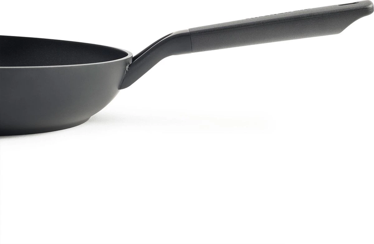 KitchenAid Classic Aluminium Koekenpannenset 3-delig ø20+24+28cm - Zwart - Inductie 9 KitchenAid Classic Aluminium Koekenpannenset 3-delig ø20+24+28cm - Zwart - Inductie - Afbeelding 9