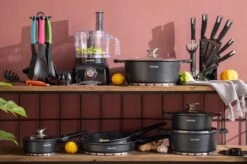 Swiss Pro+ - SWP41D22 - Pannenset 41 Delig - Foodprocessor - Messenblok 8 Delig - Kookgerei Set Met Houder 7 Delig - Starters Pakket - 2022 Serie - Limited Edition -uitzet 14 Swiss Pro+ - SWP41D22 - Pannenset 41 Delig - Foodprocessor - Messenblok 8 Delig - Kookgerei Set Met Houder 7 Delig - Starters Pakket - 2022 Serie - Limited Edition -uitzet -Kookwereld Winkel 1200x799 55