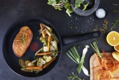 Tefal Black Stone Koekenpan - Ø 28 Cm 12 Tefal Black Stone Koekenpan - Ø 28 Cm -Kookwereld Winkel 1200x801 4