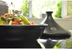 Emile Henry Tajine - Ø32 Cm - Fusain -Kookwereld Winkel 1200x814 1