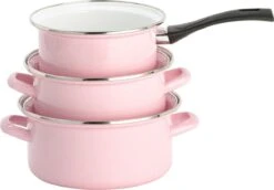 Lite-Body Pannenset - 3-delig - 2 Kookpannen & 1 Steelpan - Emaille - Serafijn Roze 7 Lite-Body Pannenset - 3-delig - 2 Kookpannen & 1 Steelpan - Emaille - Serafijn Roze -Kookwereld Winkel 1200x836 1