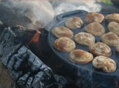 The Windmill Poffertjespan 30 Cm Gietijzer 2,3 Kg Zwart -Kookwereld Winkel 1200x884 1