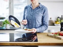 GreenPan Cambridge Hapjespan Met Deksel 28cm - Brons - Inductie - PFAS-vrij 15 GreenPan Cambridge Hapjespan Met Deksel 28cm - Brons - Inductie - PFAS-vrij -Kookwereld Winkel 1200x899 17