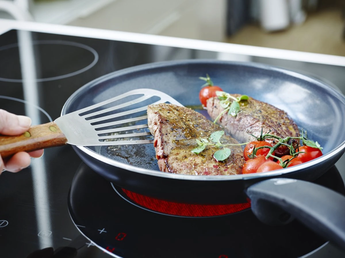 GreenPan Cambridge Koekenpannenset Ø 20cm + Ø 28cm - Zwart - Inductie - PFAS-vrij 8 GreenPan Cambridge Koekenpannenset Ø 20cm + Ø 28cm - Zwart - Inductie - PFAS-vrij - Afbeelding 8