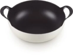 Le Creuset Gietijzeren Balti-pan In Meringue 24 Cm 2,7l -Kookwereld Winkel 1200x908