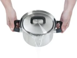 BK Flow Cool Pannenset - 4-delig – RVS Deksels - Veilig Afgietsysteem - Geschikt Voor Alle Warmtebronnen 26 BK Flow Cool Pannenset - 4-delig – RVS Deksels - Veilig Afgietsysteem - Geschikt Voor Alle Warmtebronnen -Kookwereld Winkel 1200x912