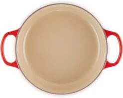 Le Creuset - Gietijzeren - Lage Braadpan - 24cm - Kersenrood 33 Le Creuset - Gietijzeren - Lage Braadpan - 24cm - Kersenrood -Kookwereld Winkel 1200x963 2