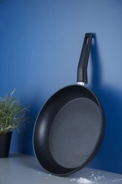 DAY Koekenpan - Ø32CM - Dubbele Antiaanbaklaag -Kookwereld Winkel 797x1200