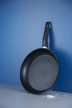 DAY Koekenpan - Ø32CM - Dubbele Antiaanbaklaag -Kookwereld Winkel 800x1200 6