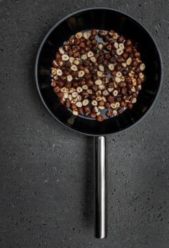 Combekk Koekenpan Ceramic Pro - Koekenpan - Anti-aanbak - Keramisch - Roestvrijstaal - 28cm -Kookwereld Winkel 818x1200