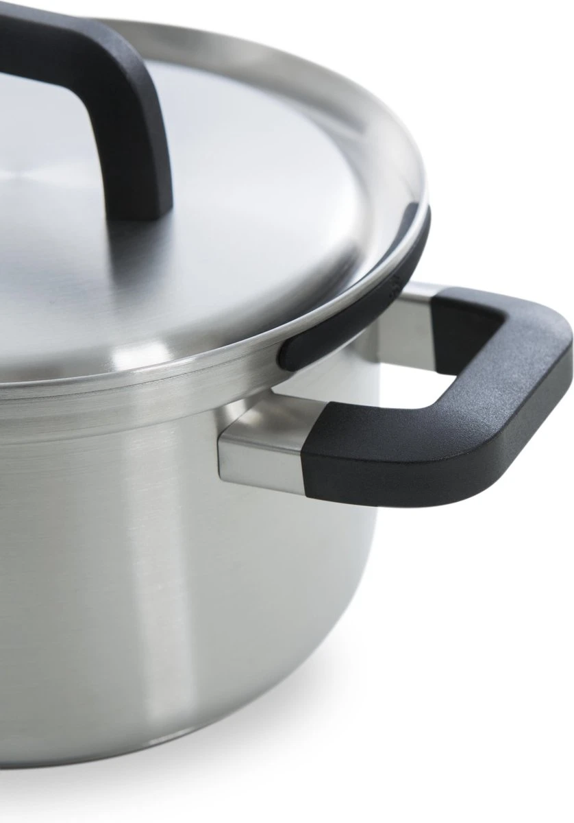 BK Flow Cool Pannenset - 4-delig – RVS Deksels - Veilig Afgietsysteem - Geschikt Voor Alle Warmtebronnen 10 BK Flow Cool Pannenset - 4-delig – RVS Deksels - Veilig Afgietsysteem - Geschikt Voor Alle Warmtebronnen - Afbeelding 10