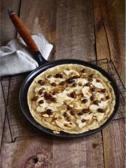 Staub Flensjespan - Houten Steel - 28 Cm - Zwart 10 Staub Flensjespan - Houten Steel - 28 Cm - Zwart -Kookwereld Winkel 901x1200 1